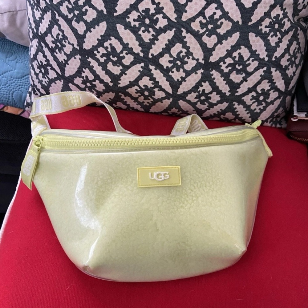 NWOT: UGG Nasha Belt Bag